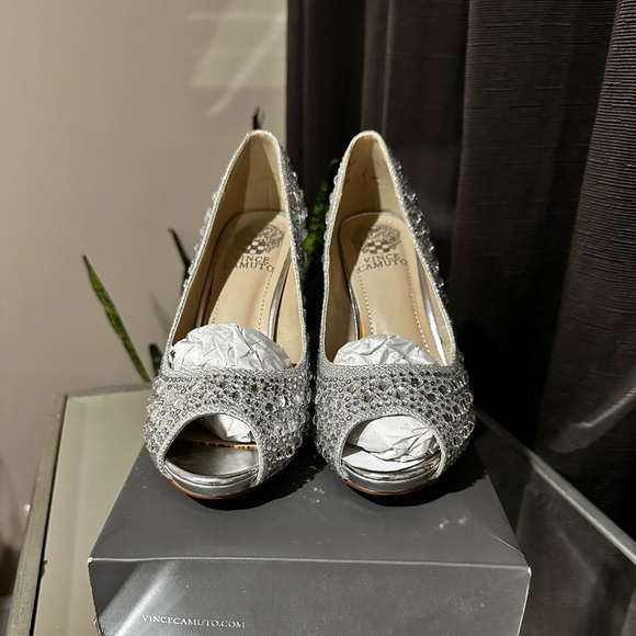 New Vince Camuto mirror sparkle pumps 8.5 - Picture 2 of 6